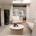 Apulia Re' & 4* Bari
