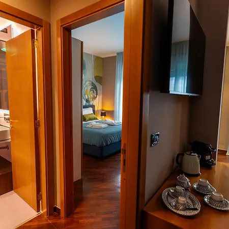 Apulia Re' & 4*