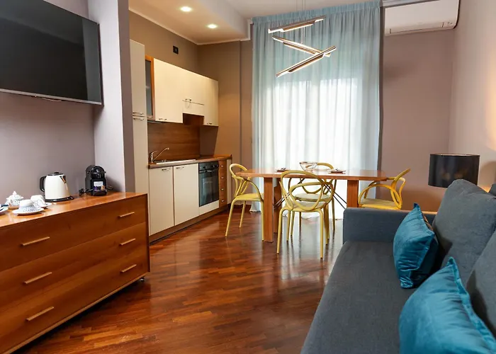 Apulia Re' & 4* בארי