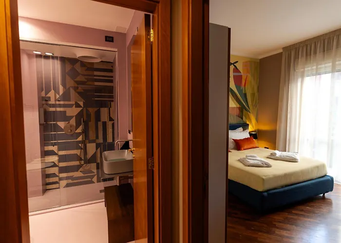 Apulia Re' & 4* Bari