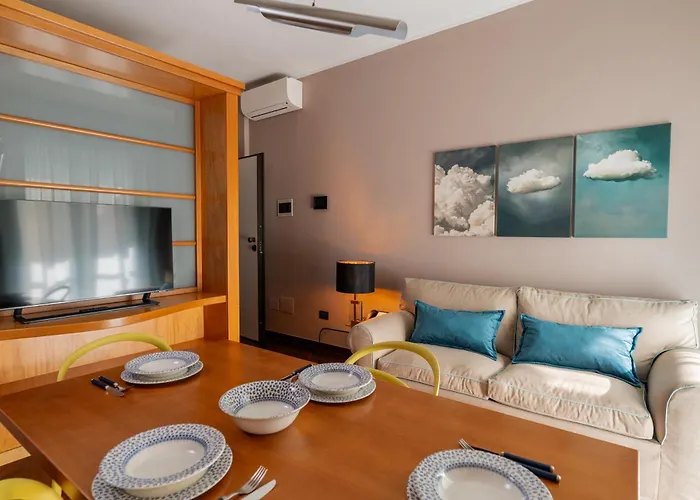 Aparthotel Apulia Re' & 4*